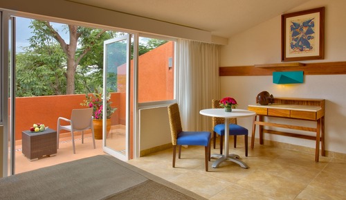 Deluxe Superior, 1 King Bed