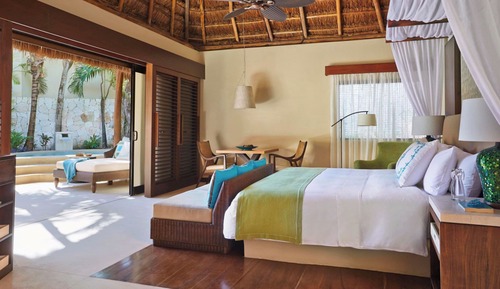 Signature Villa (with Private Plunge Pool and Deck)