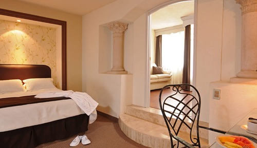 Master suite