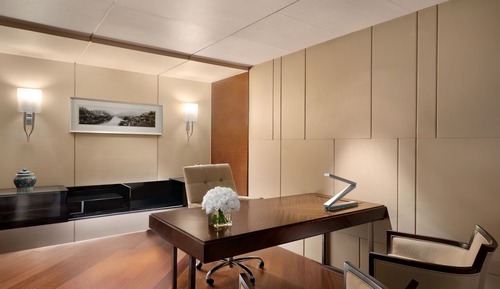 Valley Wing Grand Diplomat Suite King