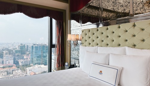 Panorama Deluxe King, Free Minibar, City or River View
