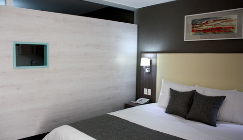 Room, Kitchenette
