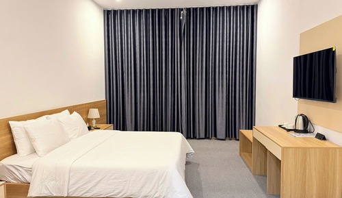 Deluxe Double Room, Pool View
