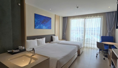 Deluxe Triple Room, Balcony, Beach View