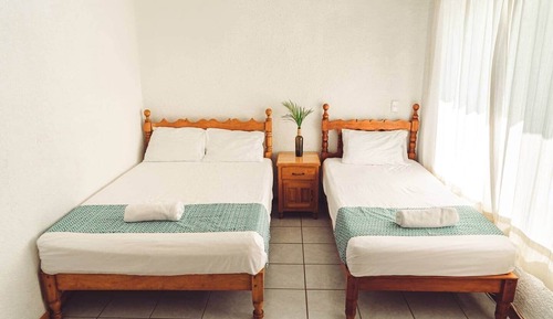 Classic House, 3 Bedrooms, Beach View, Beachfront