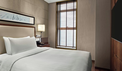 Suite, 3 Bedrooms