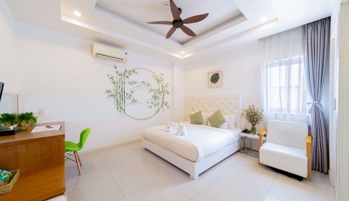 Deluxe Double Room, Bathtub, City View
