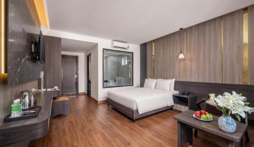 Suite Room City View with Bathtub