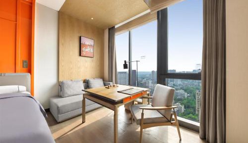 Queen Room with Two Queen Beds and Skyline View