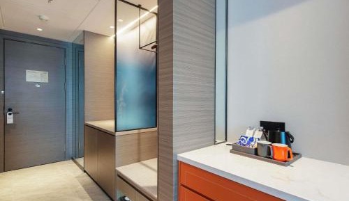Deluxe Twin Room - City Side