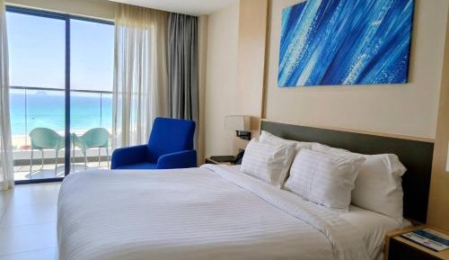 Deluxe Double Room with Balcony and Sea View