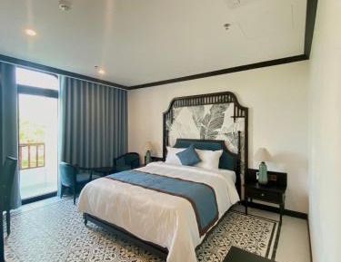 Queen Room with Balcony