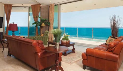 Three-Bedroom Apartment with Ocean View