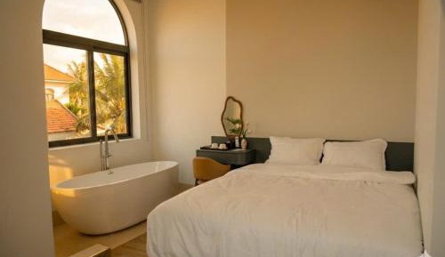Deluxe King Room