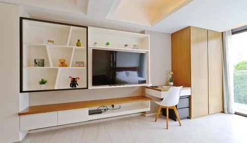 Apartment with Garden View