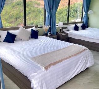 Quadruple Room with Mountain View