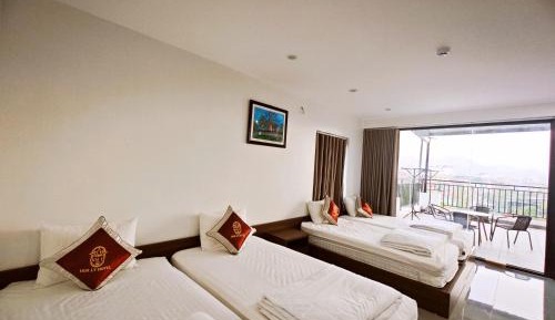 Quadruple Room with Mountain View