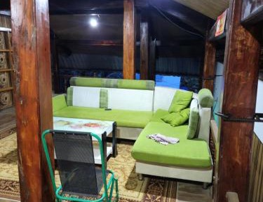 8-Bed Mixed Dormitory Room