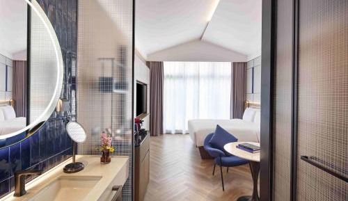 Executive King Room