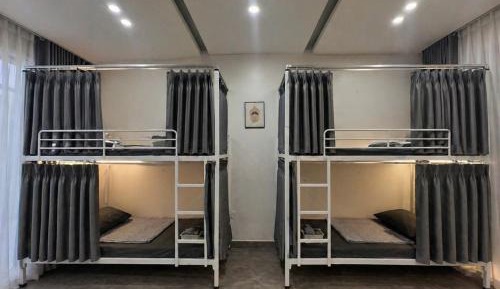 Single Bed in Mixed Dormitory Room