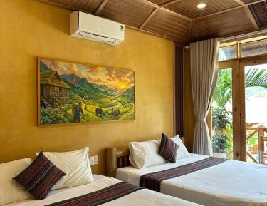 Quadruple Room with Mountain View