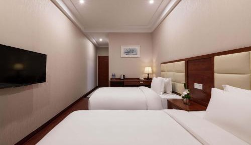 Twin Room with Shower