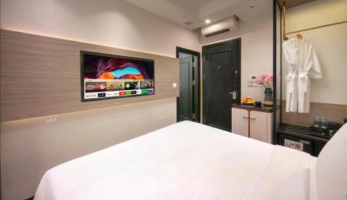Deluxe Atrium View