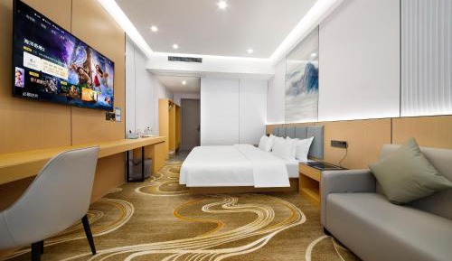 Deluxe King Room