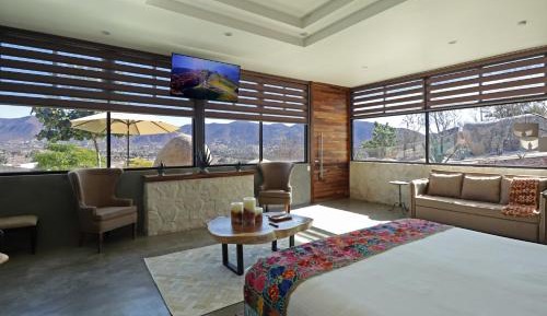 Superior King Suite