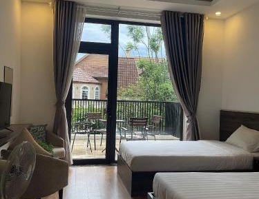 Twin Room with Balcony