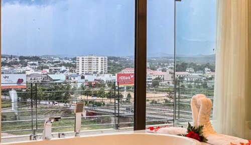 Suite with River View