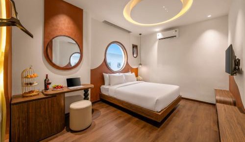 Deluxe Suite