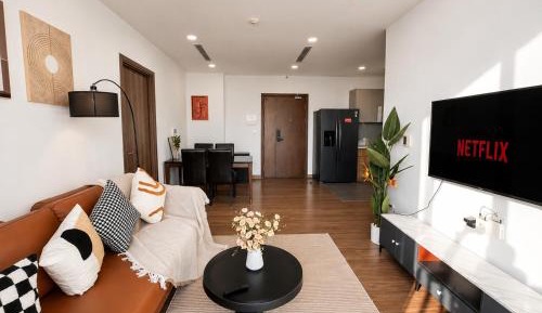 Three-Bedroom Apartment with Water View