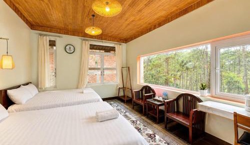 Deluxe Queen Room with Two Queen Beds