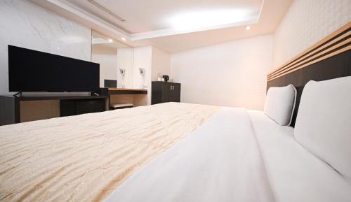 Classic Double or Twin Room