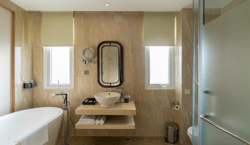 Junior Suite - Water Front