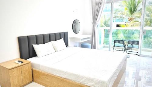 One-Bedroom Apartment with Garden