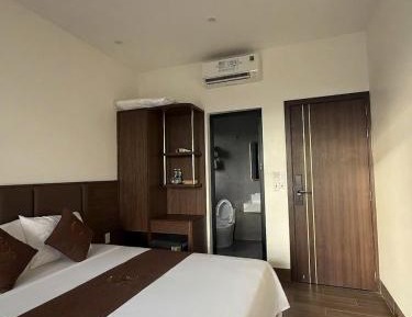 Deluxe Double Room (2 Adults + 1 Child)