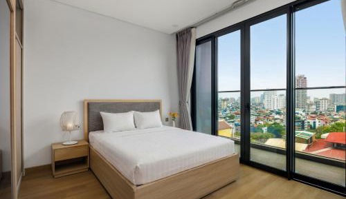 Two-Bedroom Deluxe Apartment with Balcony