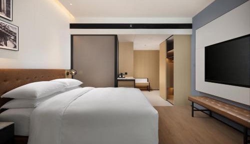 Selective King Room with City View