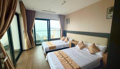 Two-Bedroom Apartment with Terrace and Sea View