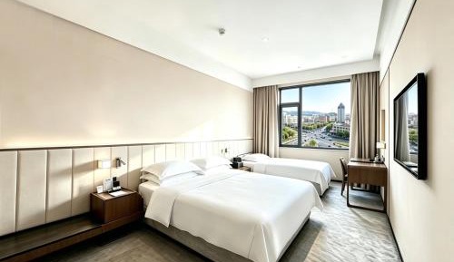 Deluxe Family Room