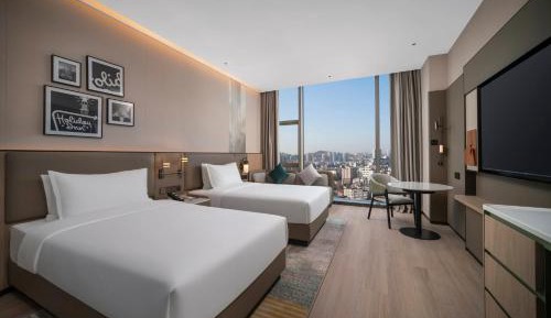 Standard Double Room with Two Double Beds and City View
