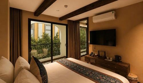 Deluxe Double Room with Bath