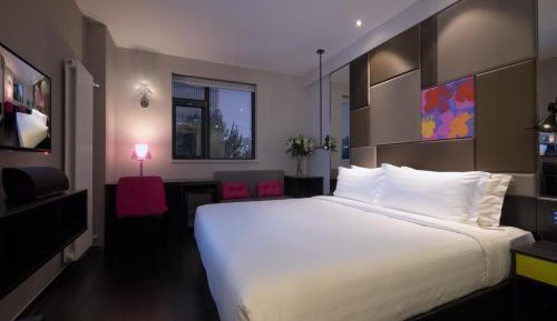 Double Room with Little flower Theme