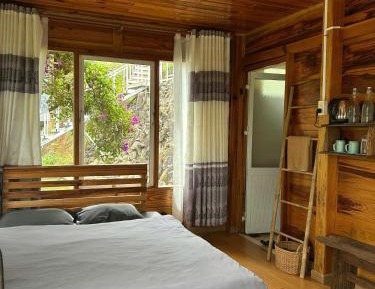 Queen Room with Garden View