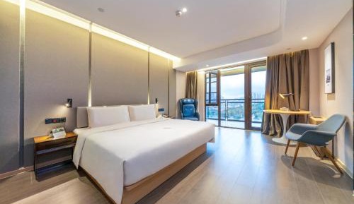 Executive Double Room with Lake View