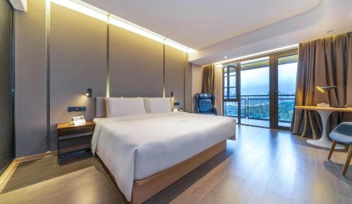 Superior Double Room with Lake View
