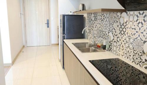 One-Bedroom Apartment with Balcony