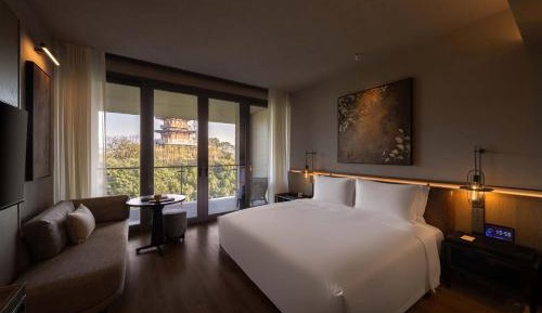 Deluxe Double Room with Balcony